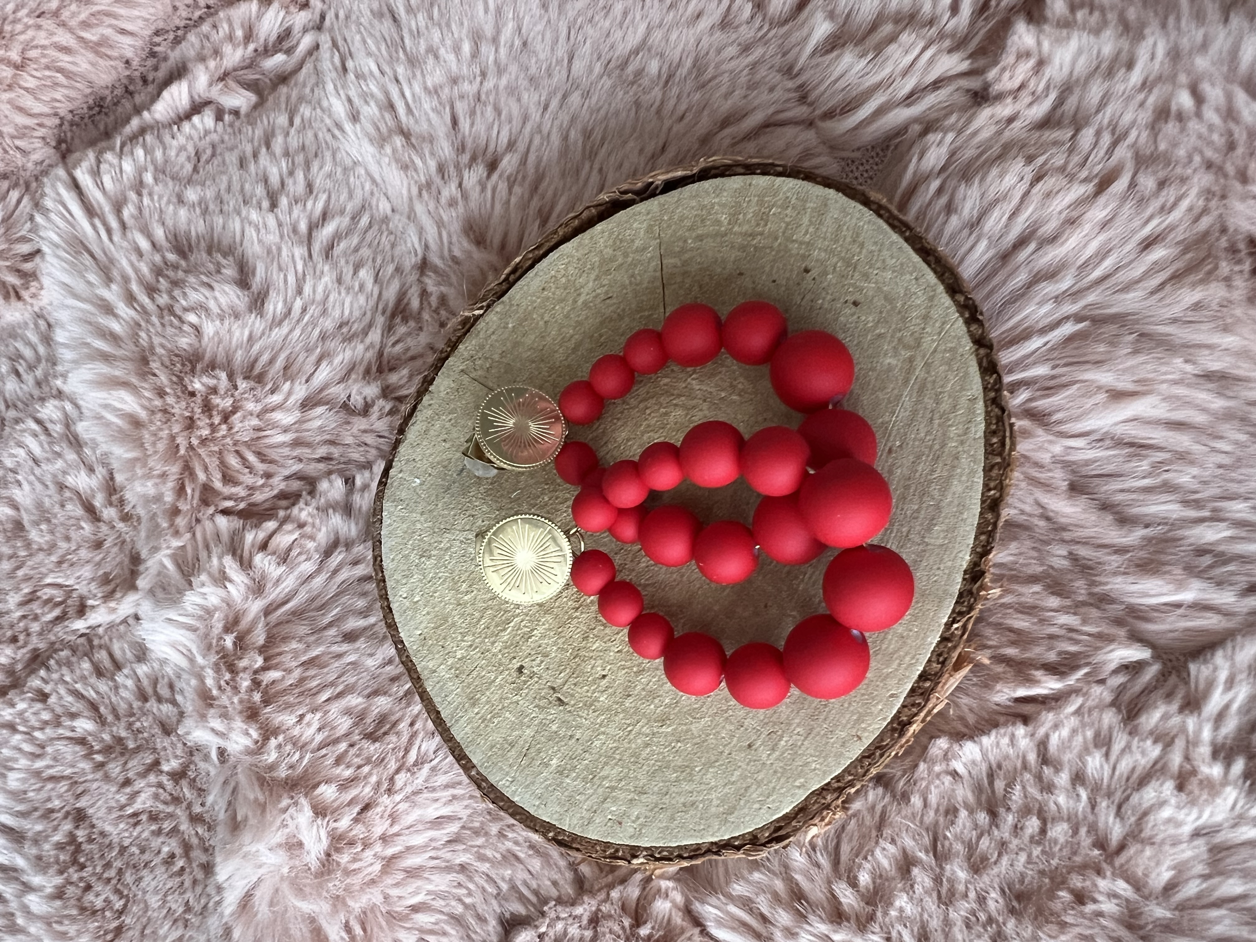  Boucles d'oreilles perles rouges