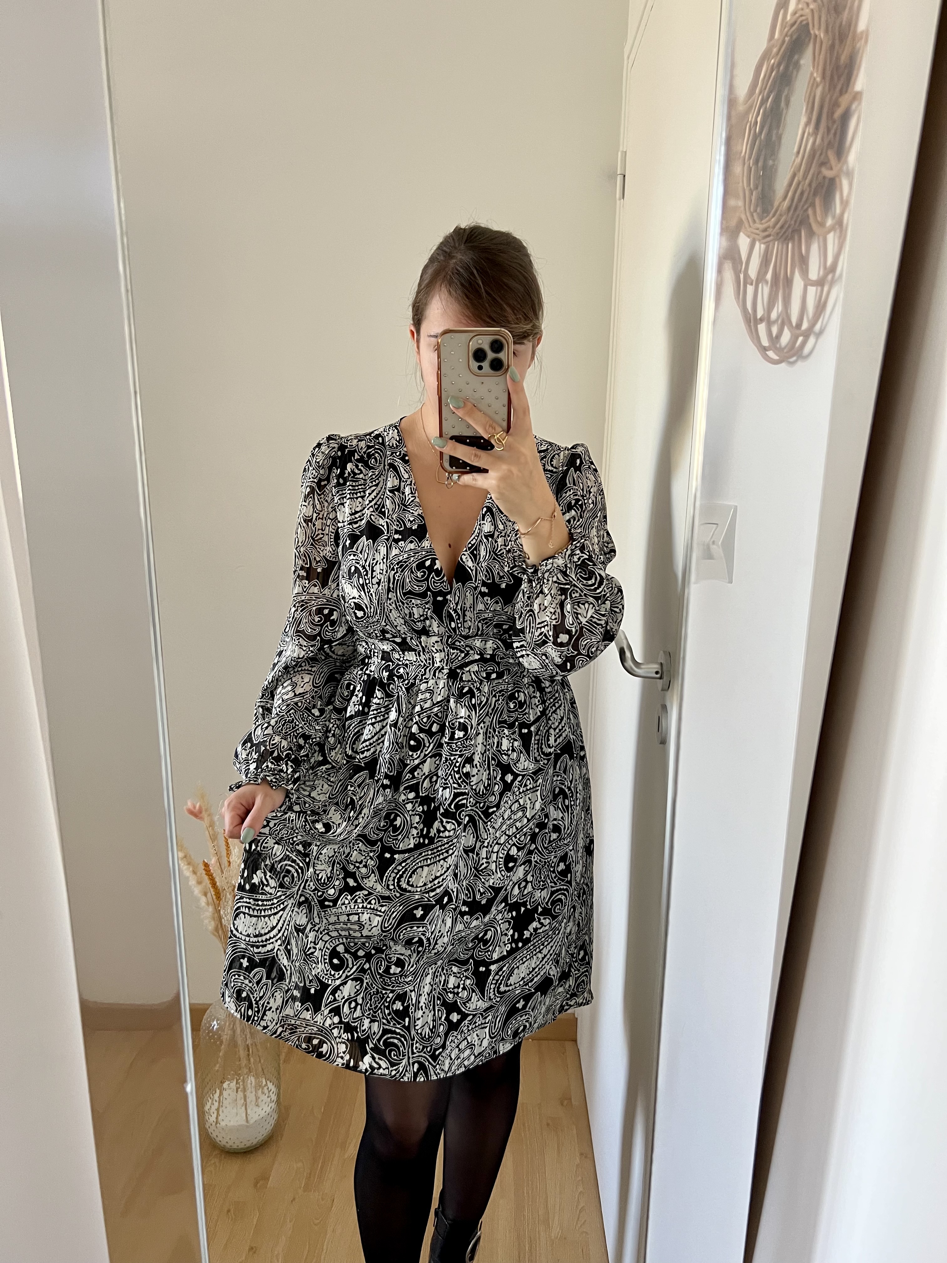 Robe noire et blanche Katie